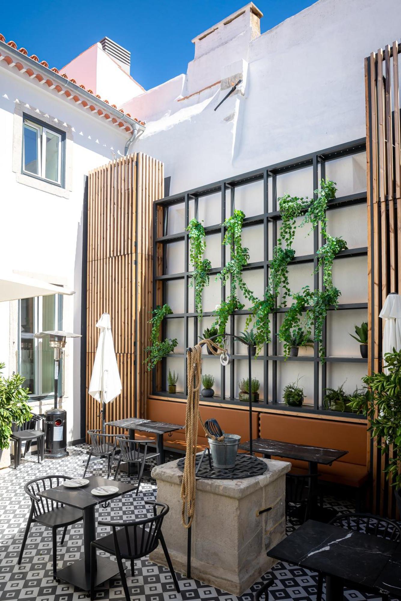 Villa Graca -Hostels And Apartments Santarem Exterior photo